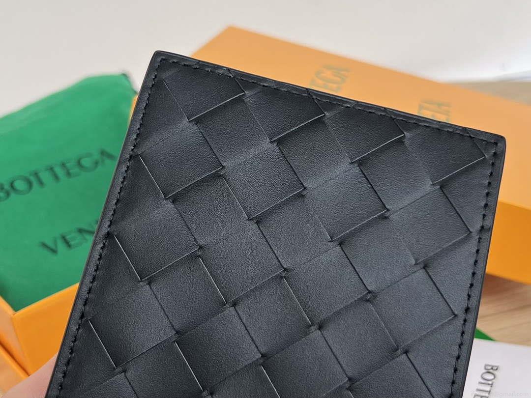Bottega Veneta BV 743211 Intrecciato Bi-Fold Wallet BV70066