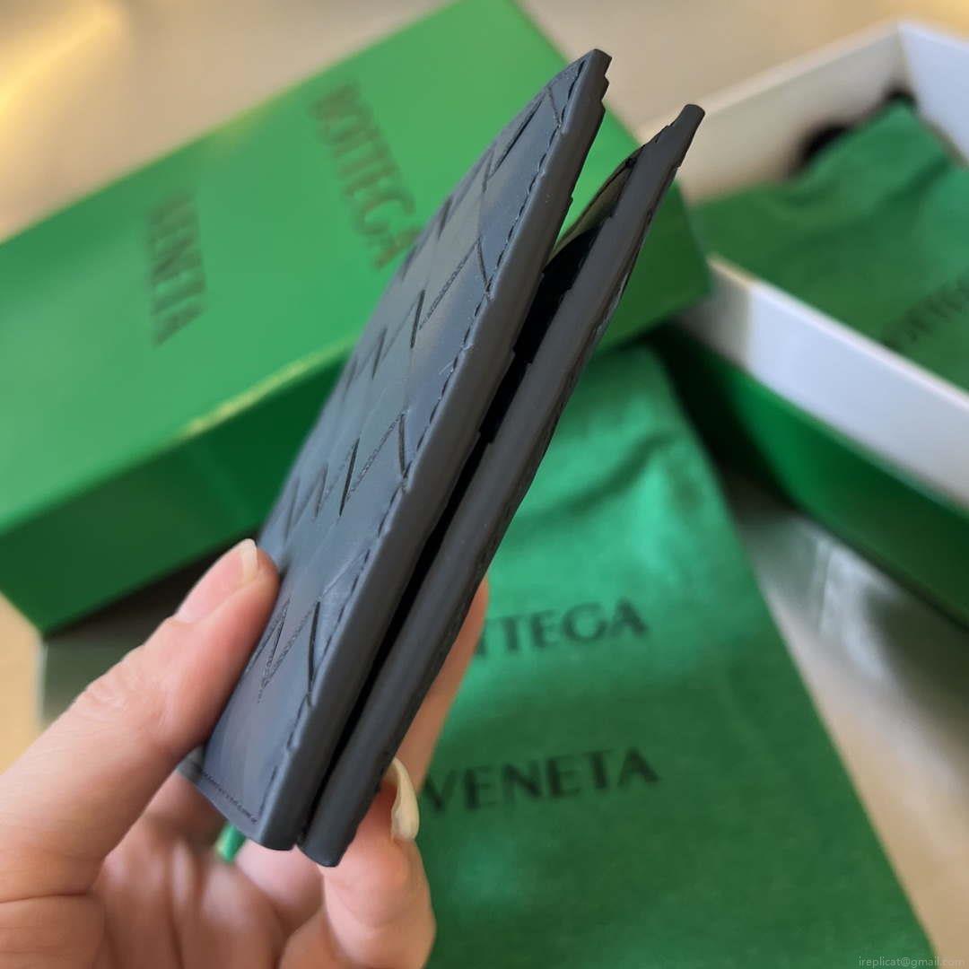 Bottega Veneta BV 743211 Intrecciato Bi-Fold Wallet BV70070
