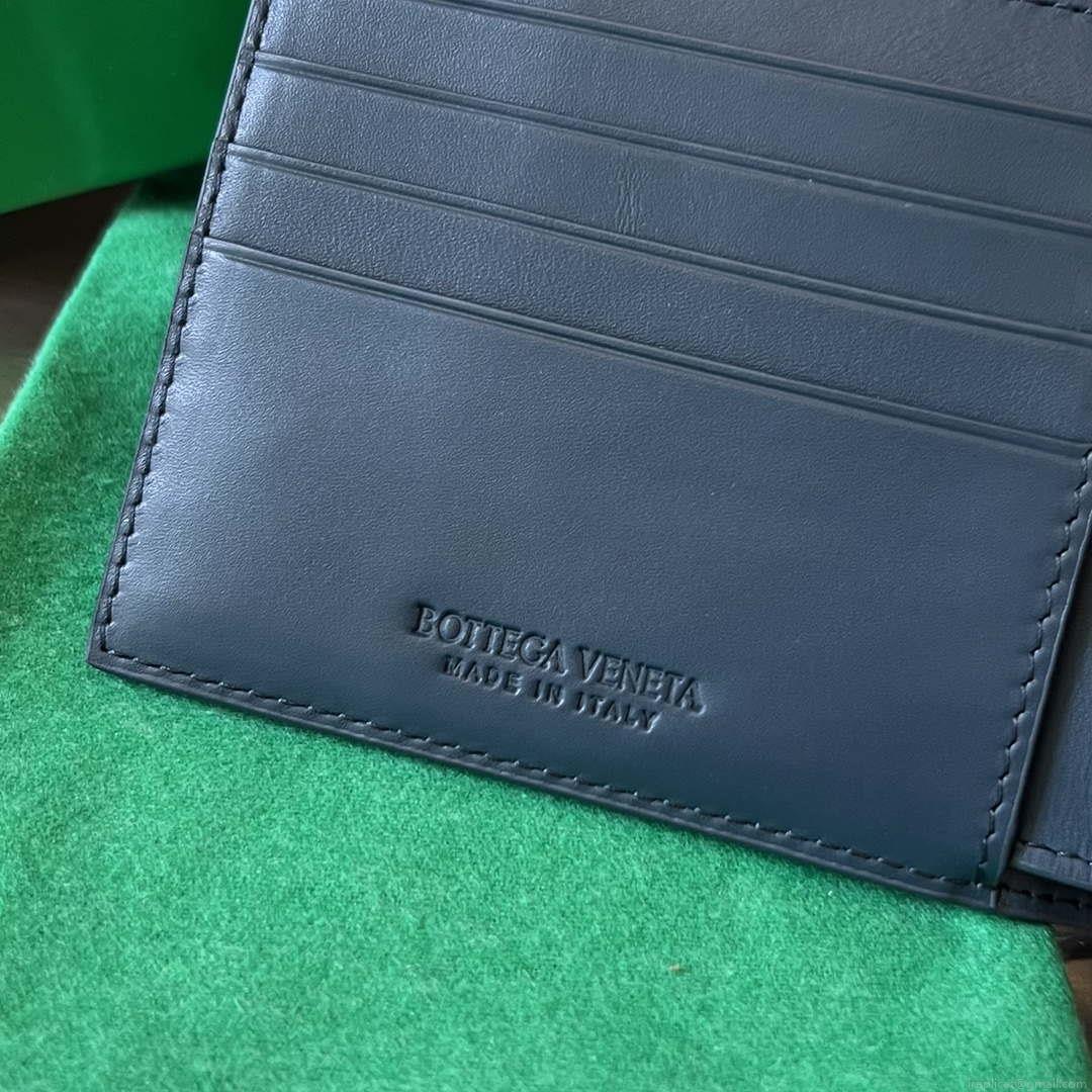 Bottega Veneta BV 743211 Intrecciato Bi-Fold Wallet BV70070
