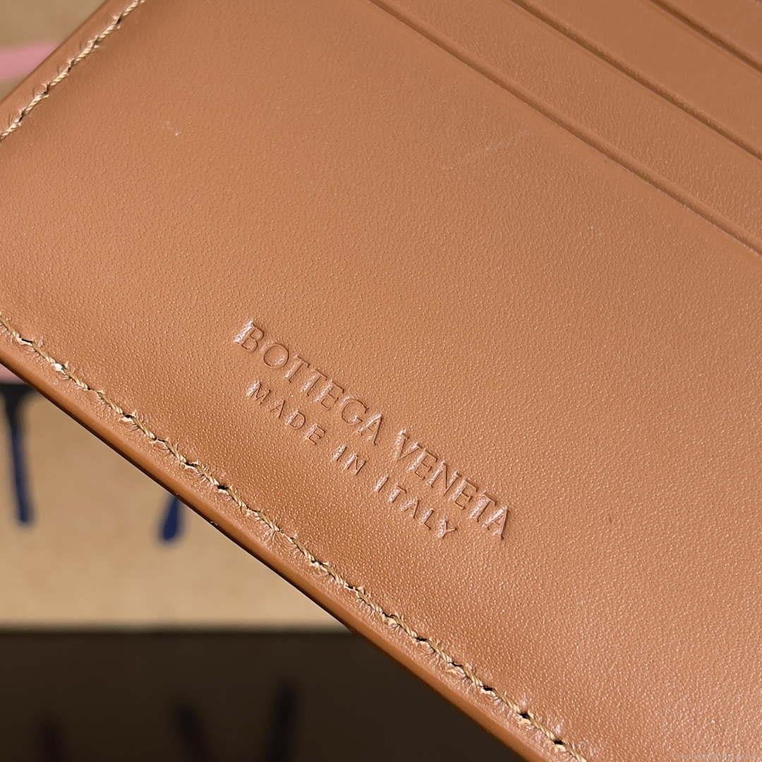 Bottega Veneta BV 740261 Bi-Fold Wallet With Coin Purse BV70083