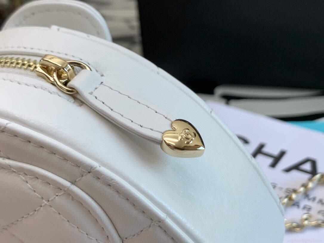 Chanel AS2927 heart clutch with chain Bag AP2784 White