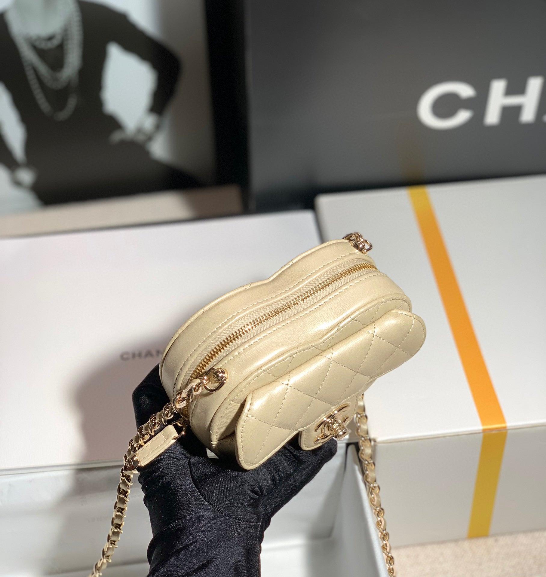 Chanel AP2784 Heart Clutch with Chain Lambskin Gold-Tone Metal Gold
