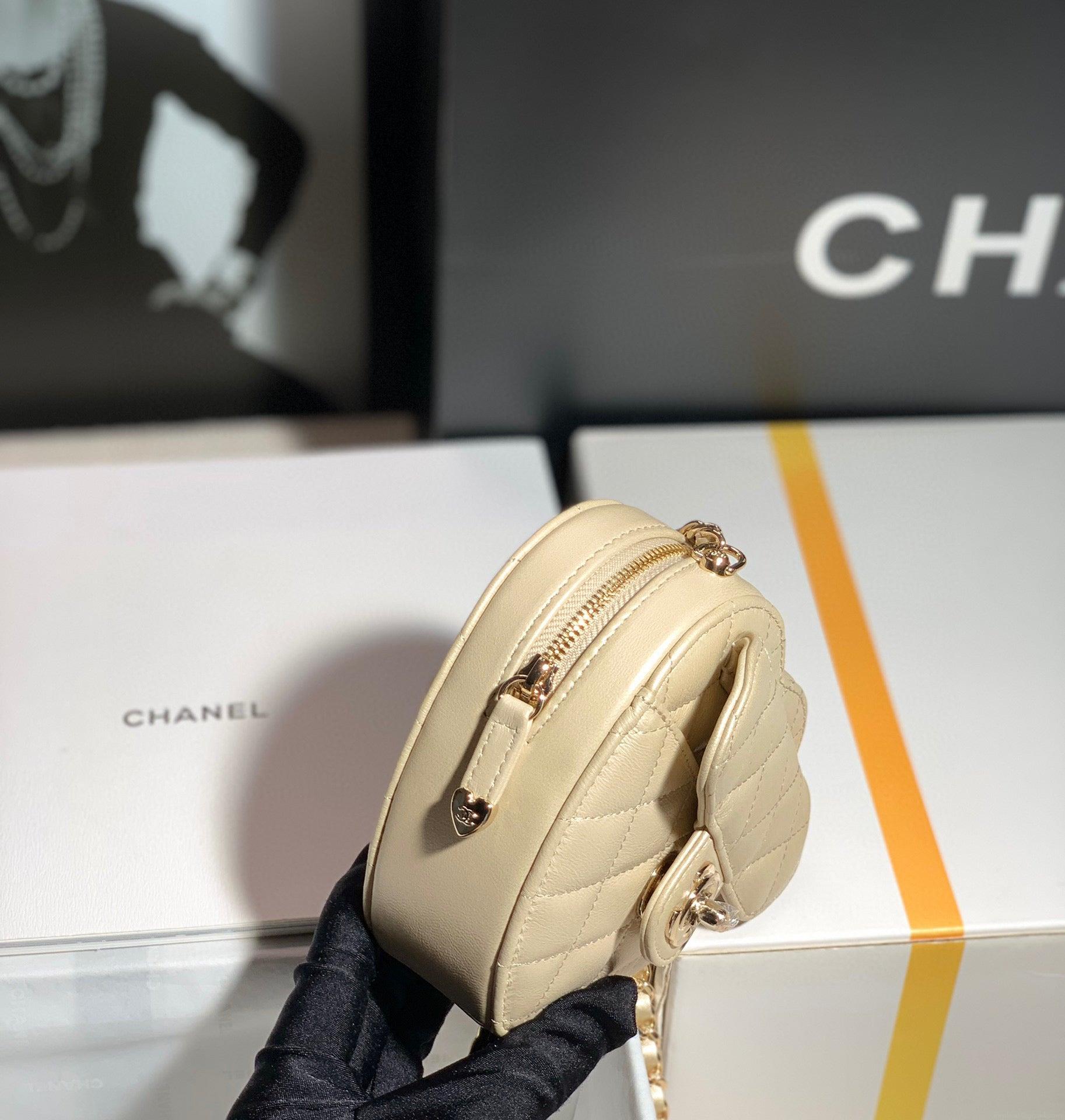 Chanel AP2784 Heart Clutch with Chain Lambskin Gold-Tone Metal Gold