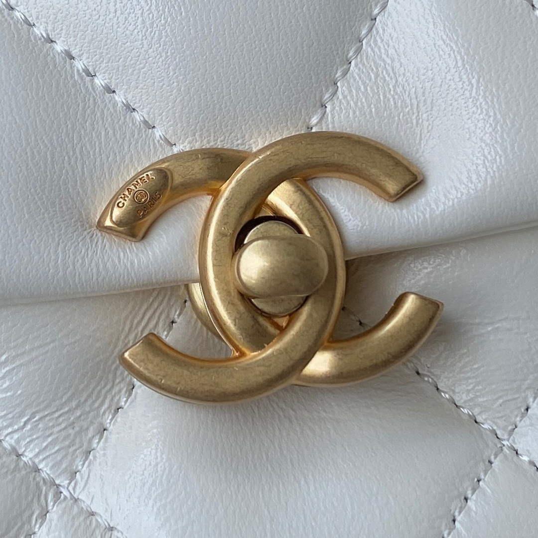 Chanel Small Flap Bag Lambskin Gold-Tone Metal AS3206 White