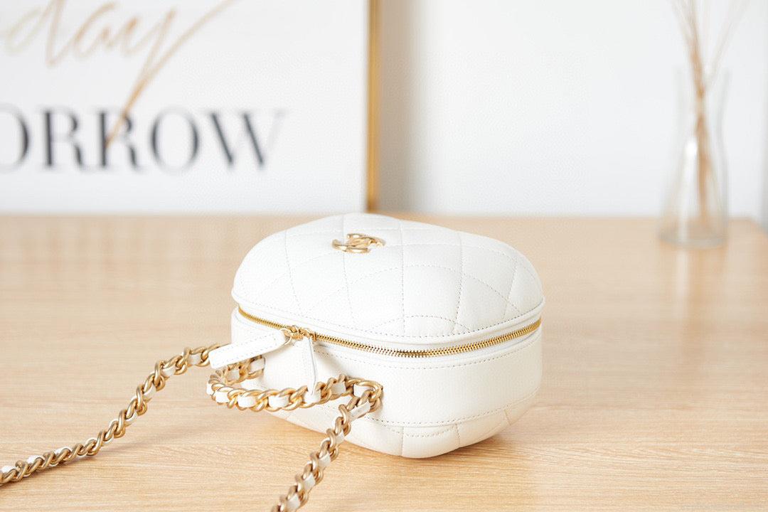 Chanel Small Vanity Case Lambskin gold-tone metal AS3066 White