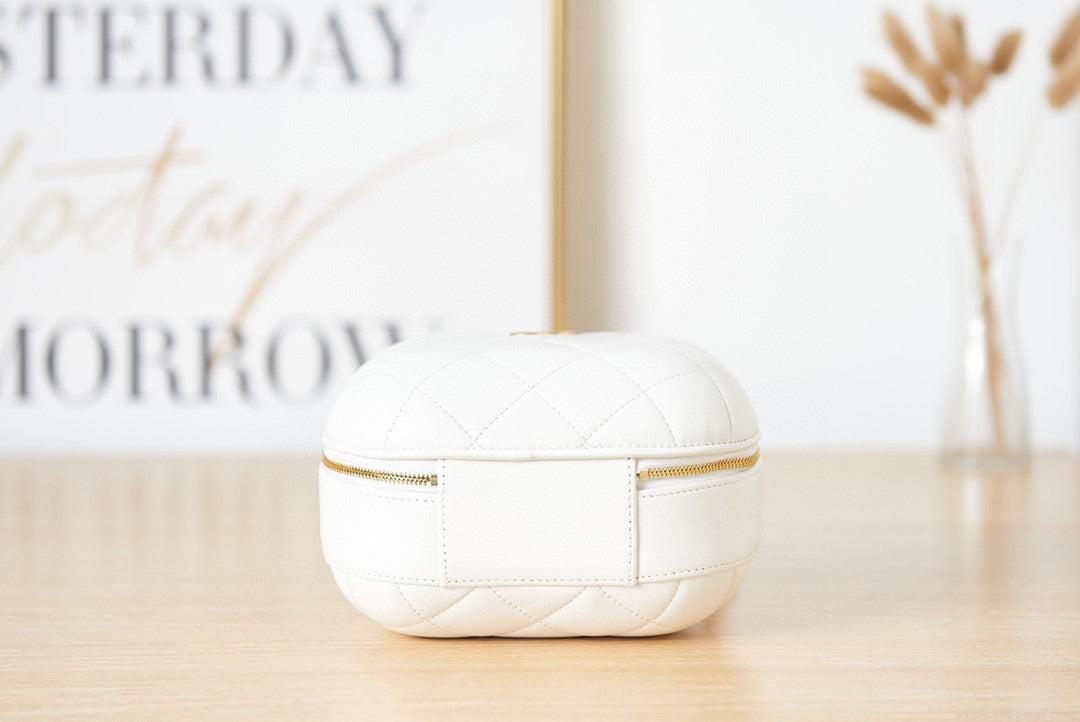 Chanel Small Vanity Case Lambskin gold-tone metal AS3066 White