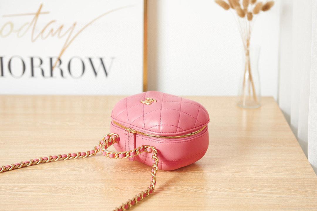 Chanel Small Vanity Case Lambskin gold-tone metal AS3066 pink