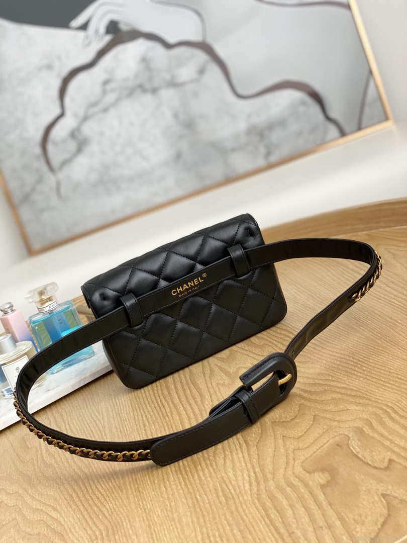 Chanel A99009 Waist bag Lambskin gold Black