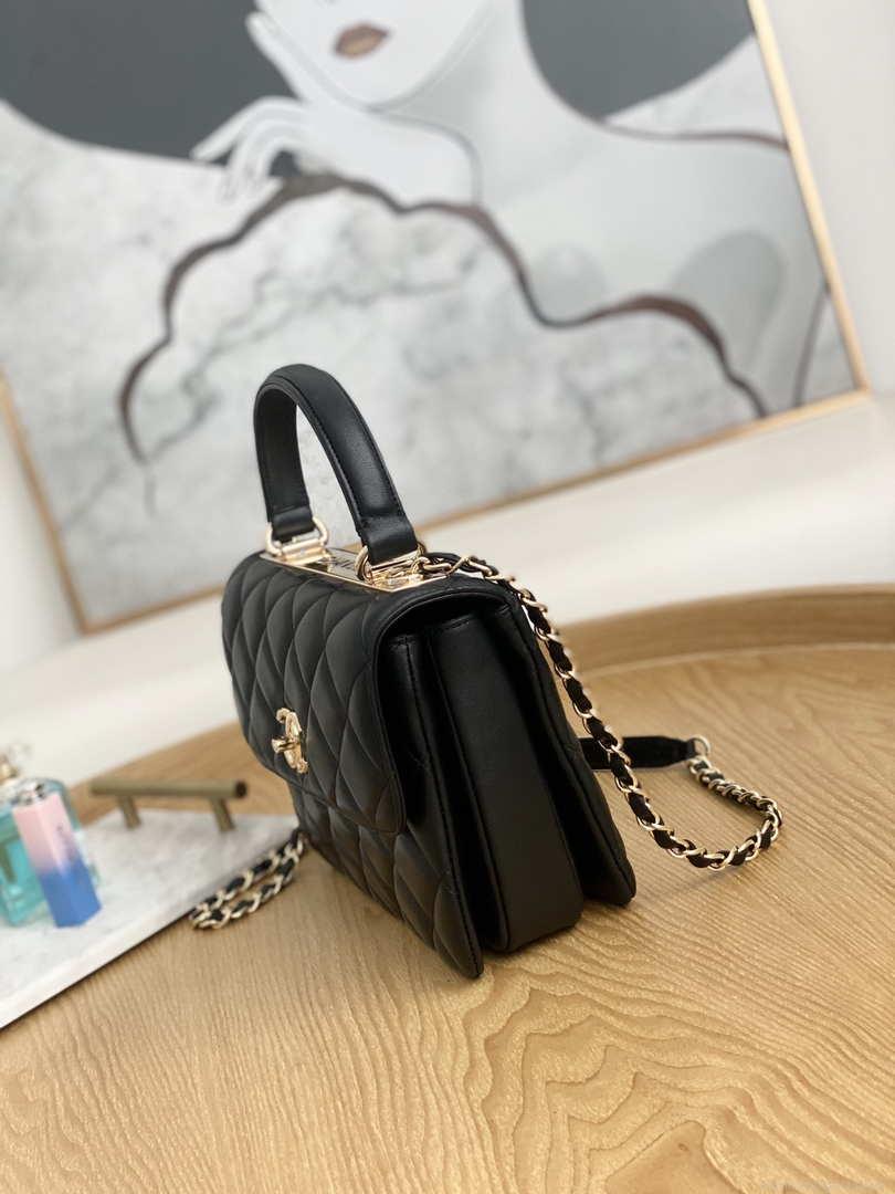 Chanel Small Trendy CC Flap Bag With Top Handle Lambskin bag A92236 Black Gold Round