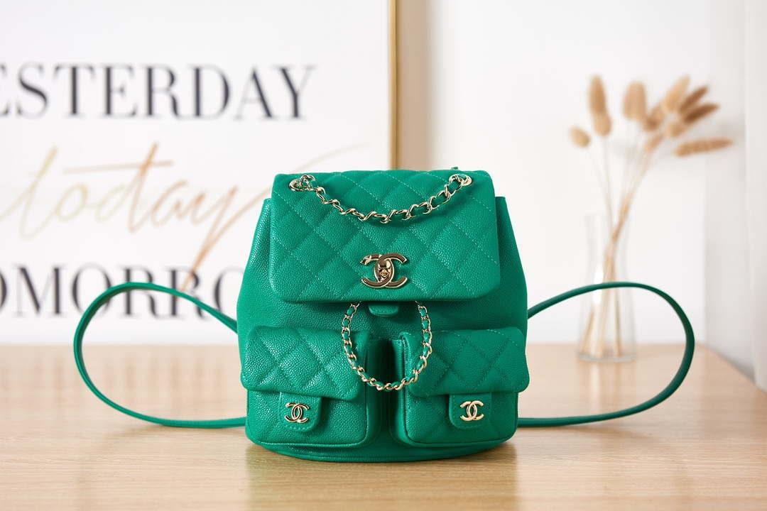 Chanel AS3860 Backpack Grained Shiny Calfskin & Gold-Tone Metal Green