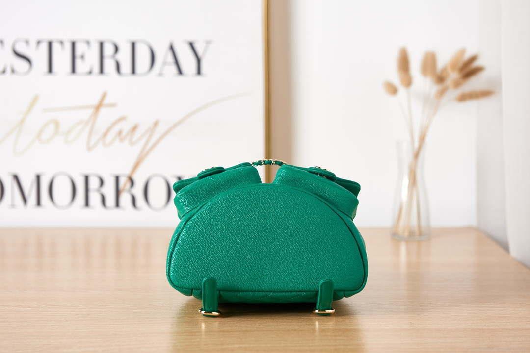 Chanel AS3860 Backpack Grained Shiny Calfskin & Gold-Tone Metal Green