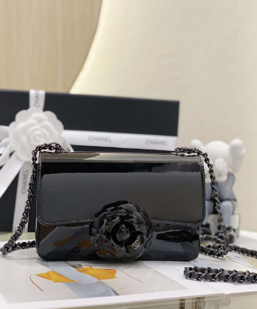 Chanel AS3356 Mini Flap 18cm Patent leather Camellia Black