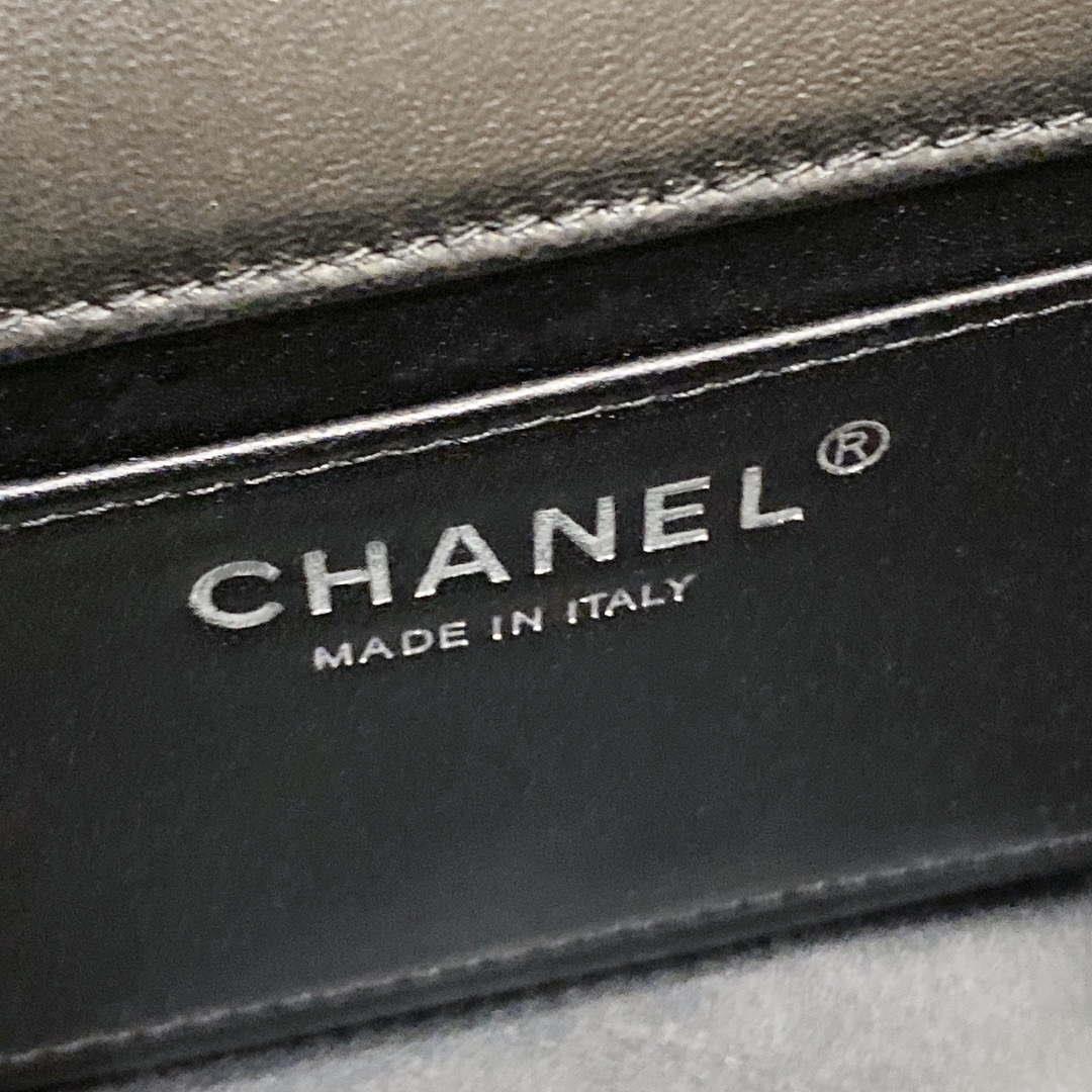 Chanel AS3356 Mini Flap 18cm Patent leather Camellia Black
