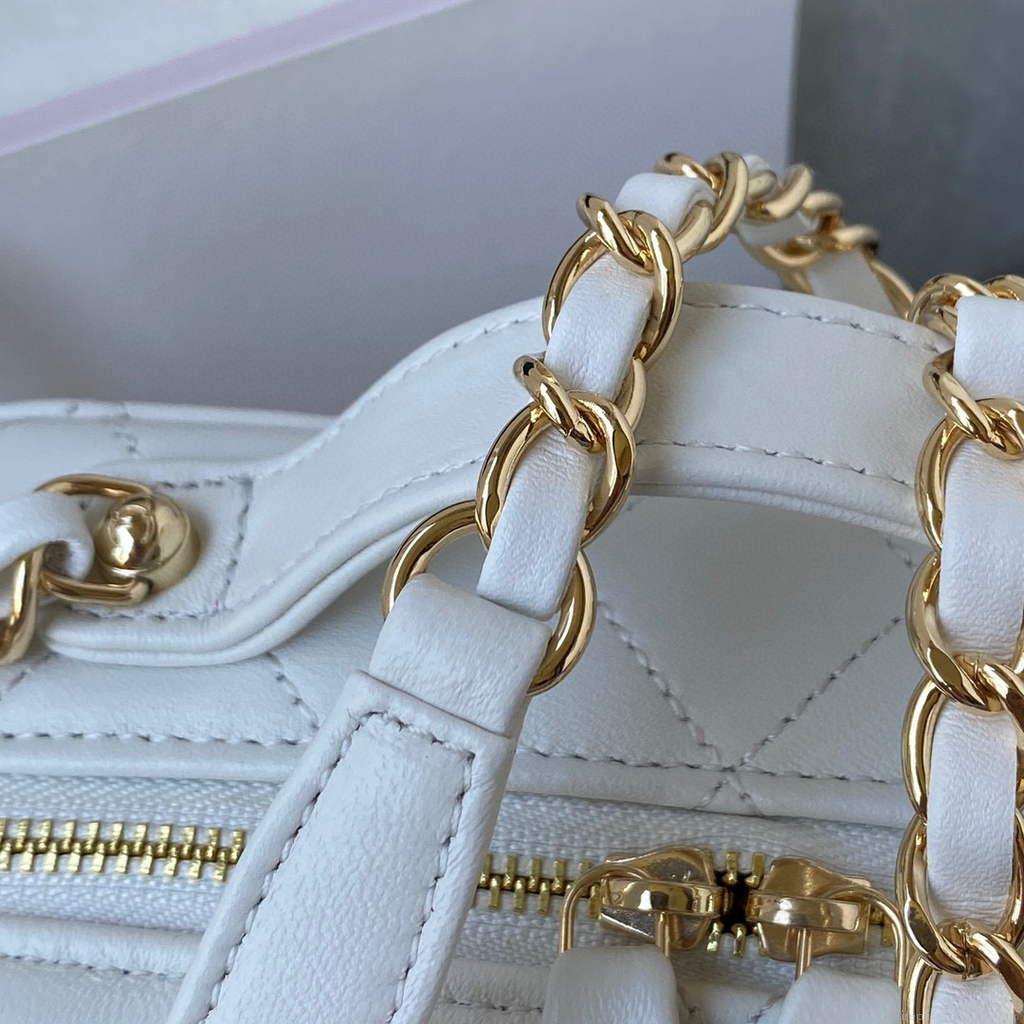 Chanel AS2900 Vanity Case Lambskin White
