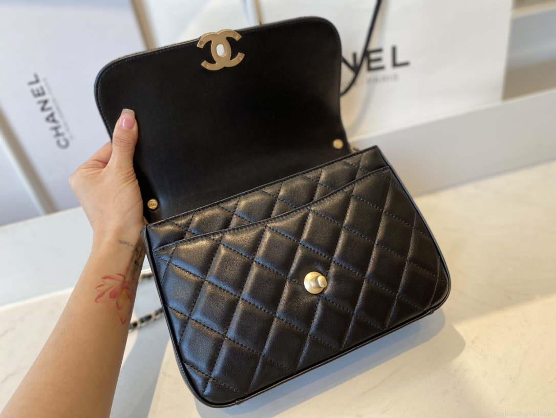 Chanel AS0970 Flap Bag Lambskin Leather 23cm Black