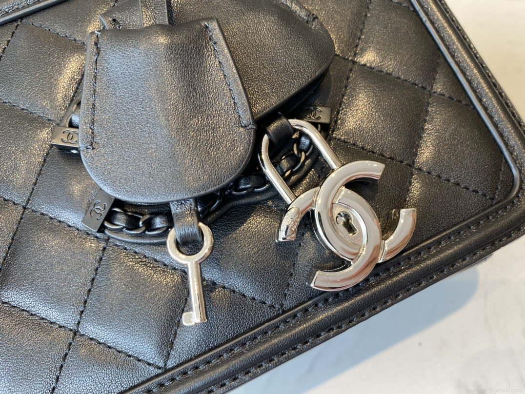Chanel AS1785 CC Filigree Vanity Case Bag Grained Calfskin Black