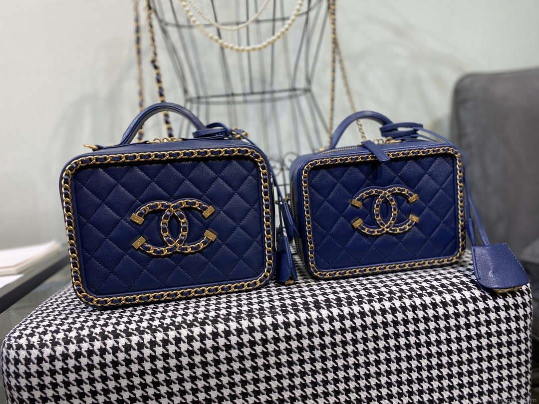 Chanel CC Filigree Vanity Case Bag Grained Calfskin A93343 Navy Blue