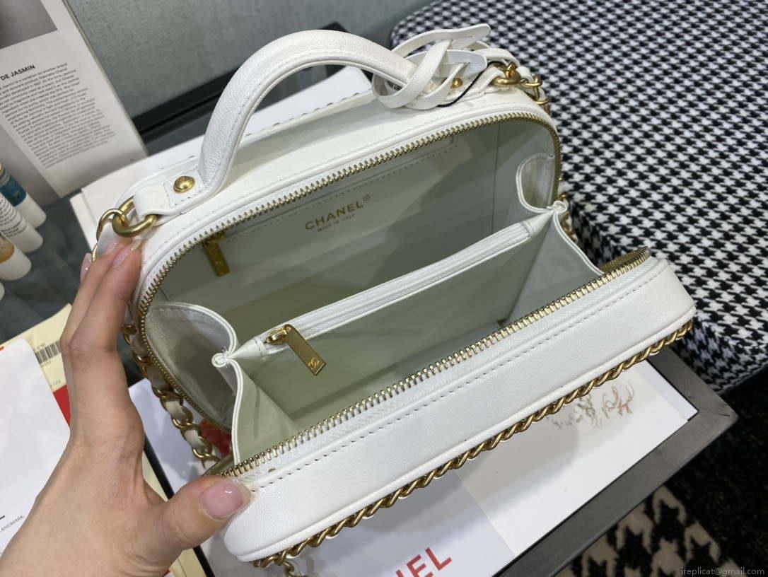 Chanel CC Filigree Vanity Case Bag Grained Calfskin A93343 White