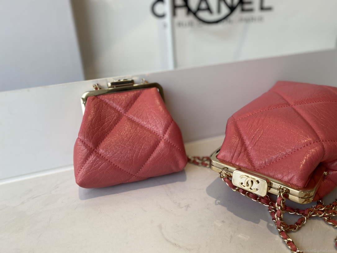 Chanel AS1555 Clutch with chain Shiny Aged Lambskin Red