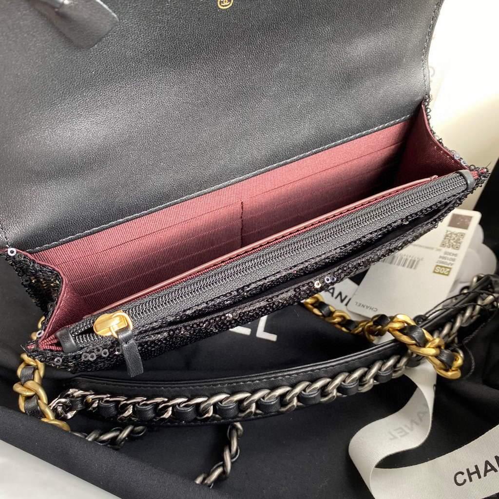 Chanel AP0250 Chanel 19 wallet on chain shiny Lambskin Beads Black