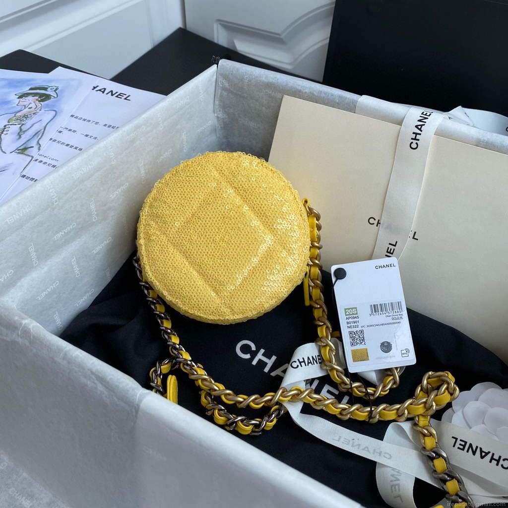 Chanel AP0945 chanel 19 clutch with chain Lambskin Beads Yellow