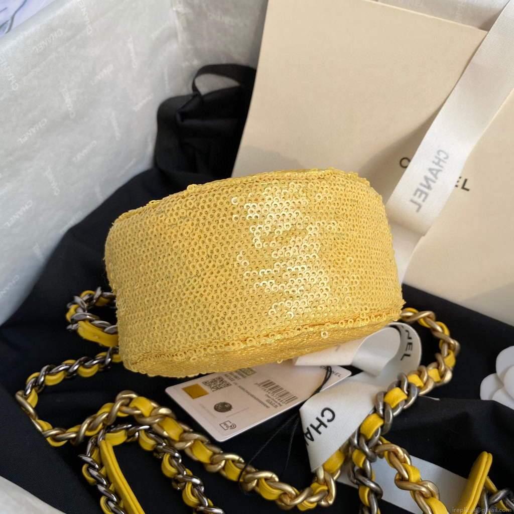 Chanel AP0945 chanel 19 clutch with chain Lambskin Beads Yellow