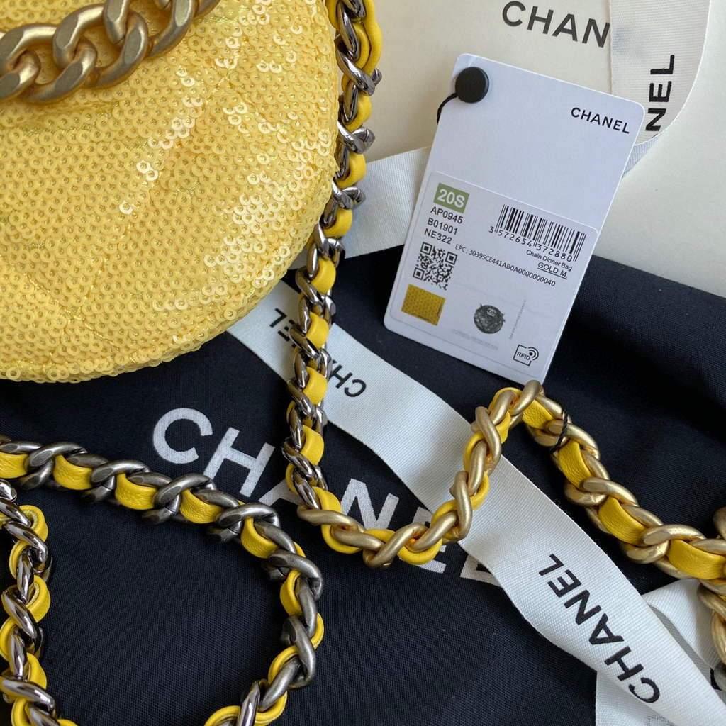 Chanel AP0945 chanel 19 clutch with chain Lambskin Beads Yellow