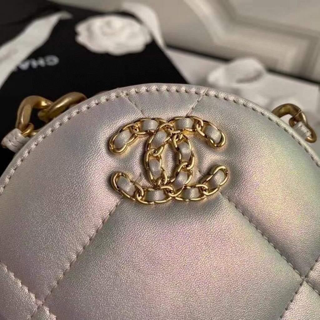 Chanel AP0945 chanel 19 clutch with chain Lambskin Beige