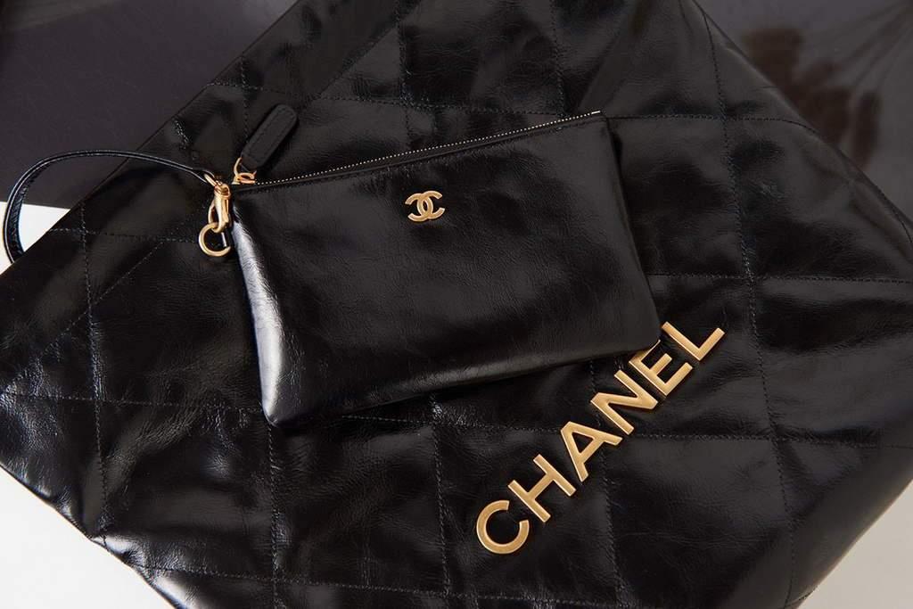 Chanel Shopping Bag Tote AS3261 Black with Glod