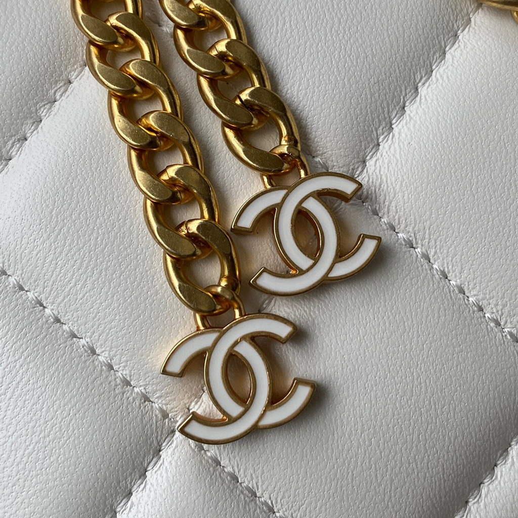 Chanel Flap Bag Lampskin Diamond AS1793 White