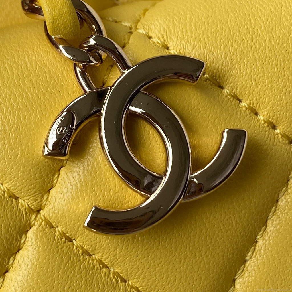 Chanel AS2927 heart clutch with chain Bag AP2784 Yellow