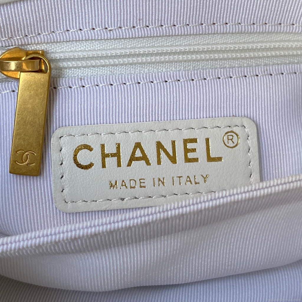 Chanel AS3011 Small Flap Bag Lambskin White