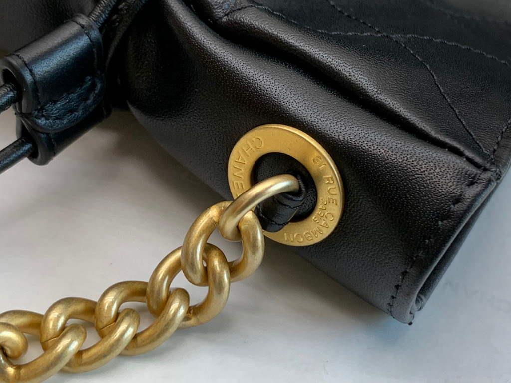 Chanel Bucket Bag 99128 Shoulder bag Black