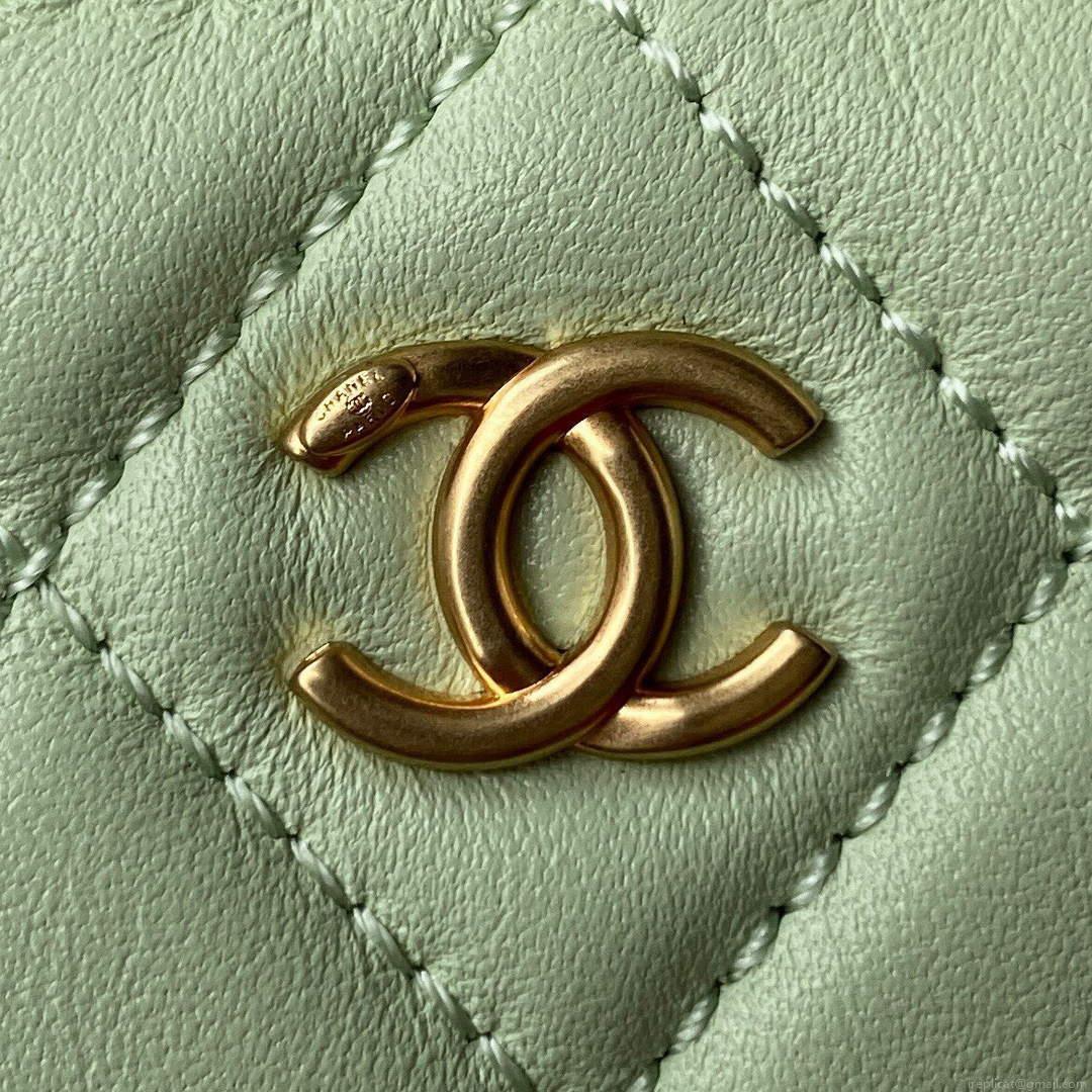 Chanel AP2303 Clutch With Chain in Lambskin Green