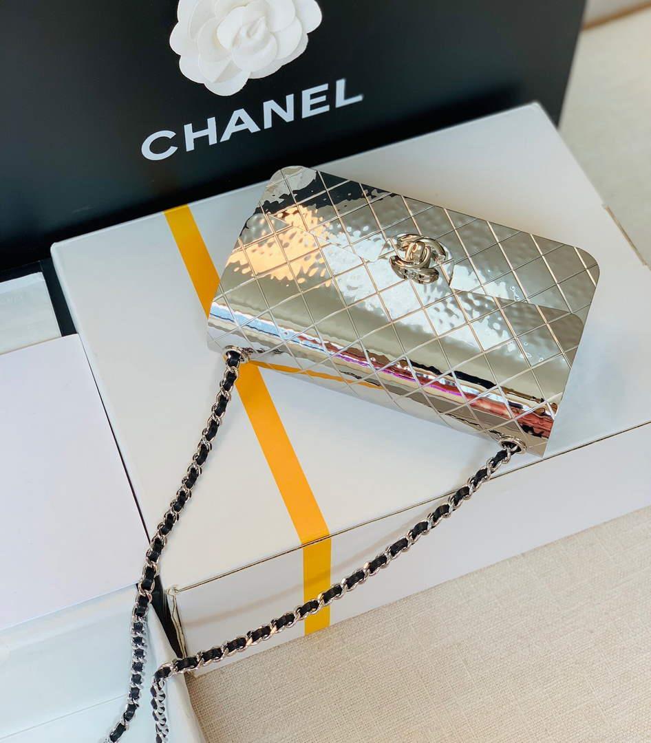 Chanel 99139 Chanel Flap bag Lambskin Metal Silver
