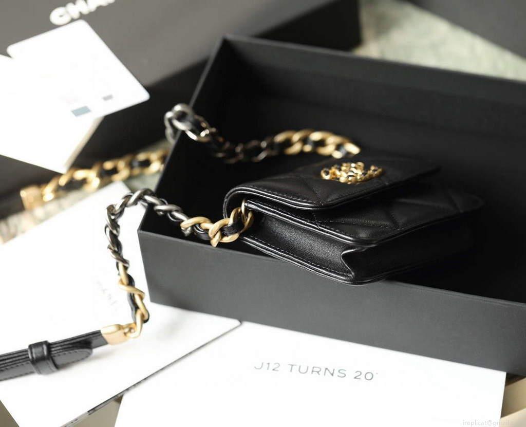 Chanel 21AW Chanel Mini 19 Flap bag Coin Purse With Chain Lambskin Black