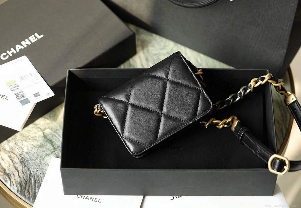 Chanel 21AW Chanel Mini 19 Flap bag Coin Purse With Chain Lambskin Black