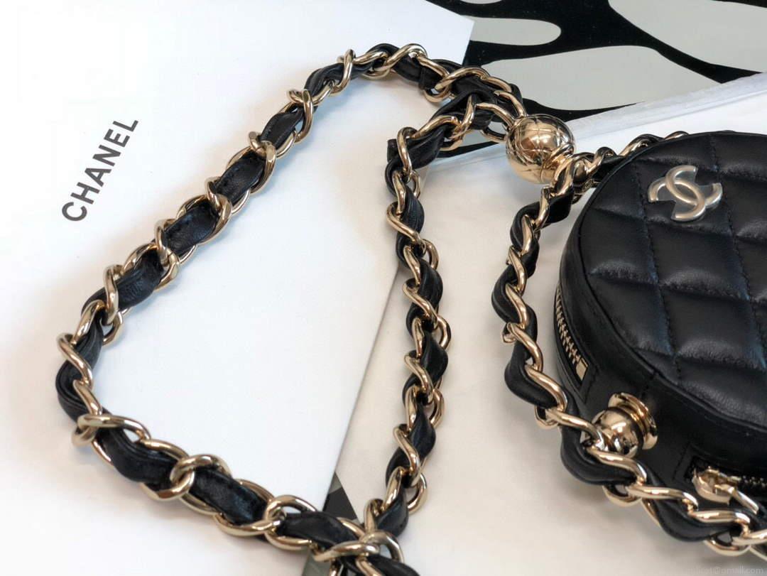 Chanel A99131 Small Round Bag Lambskin Black Shiny Gold