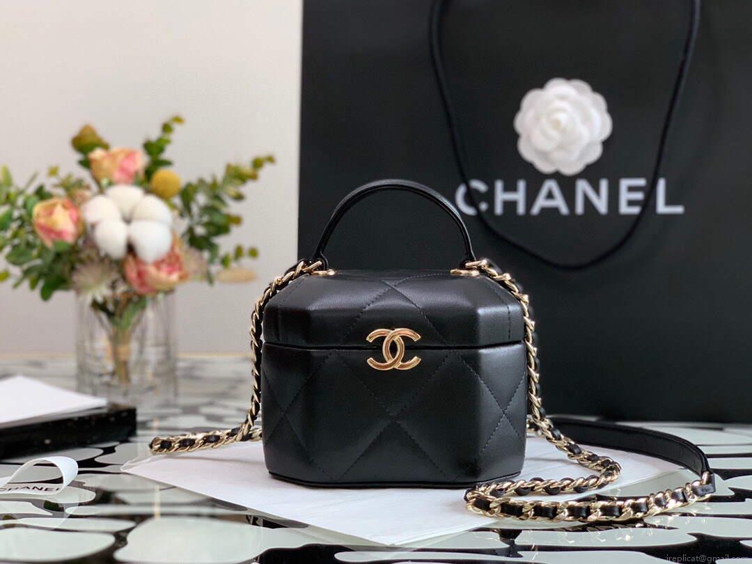 Chanel A99077 Vanity With Chain Lambskin Gold Tone Black