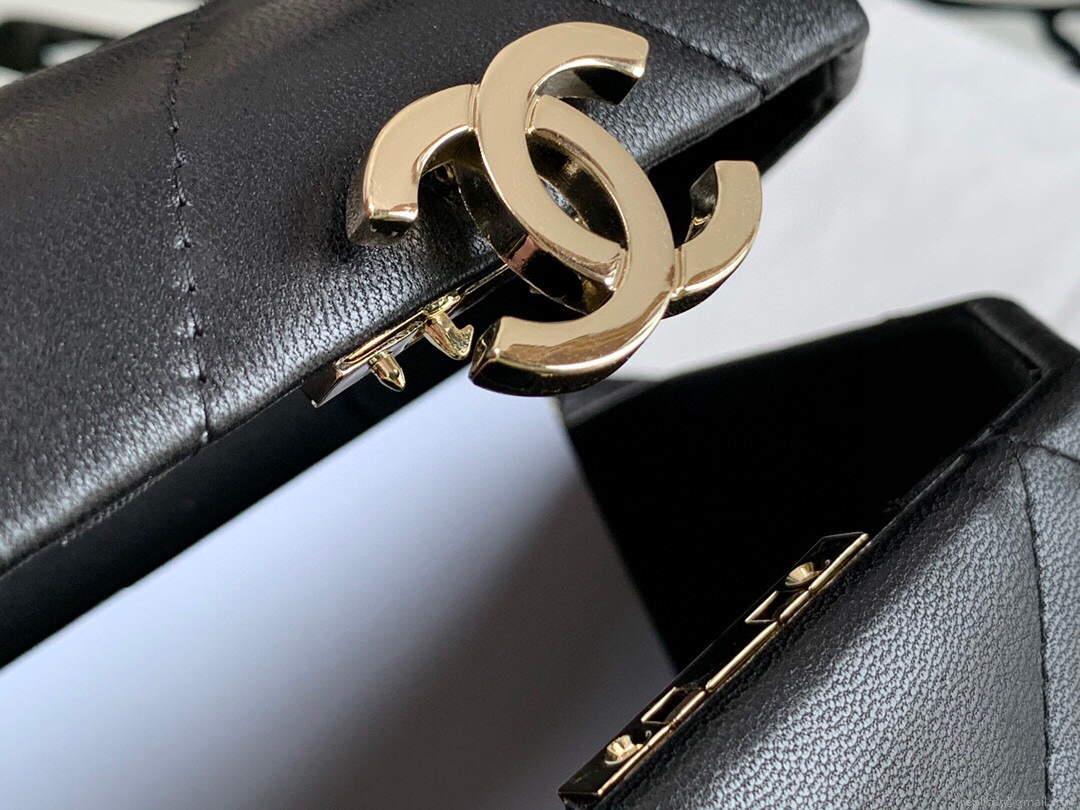 Chanel A99077 Vanity With Chain Lambskin Gold Tone Black