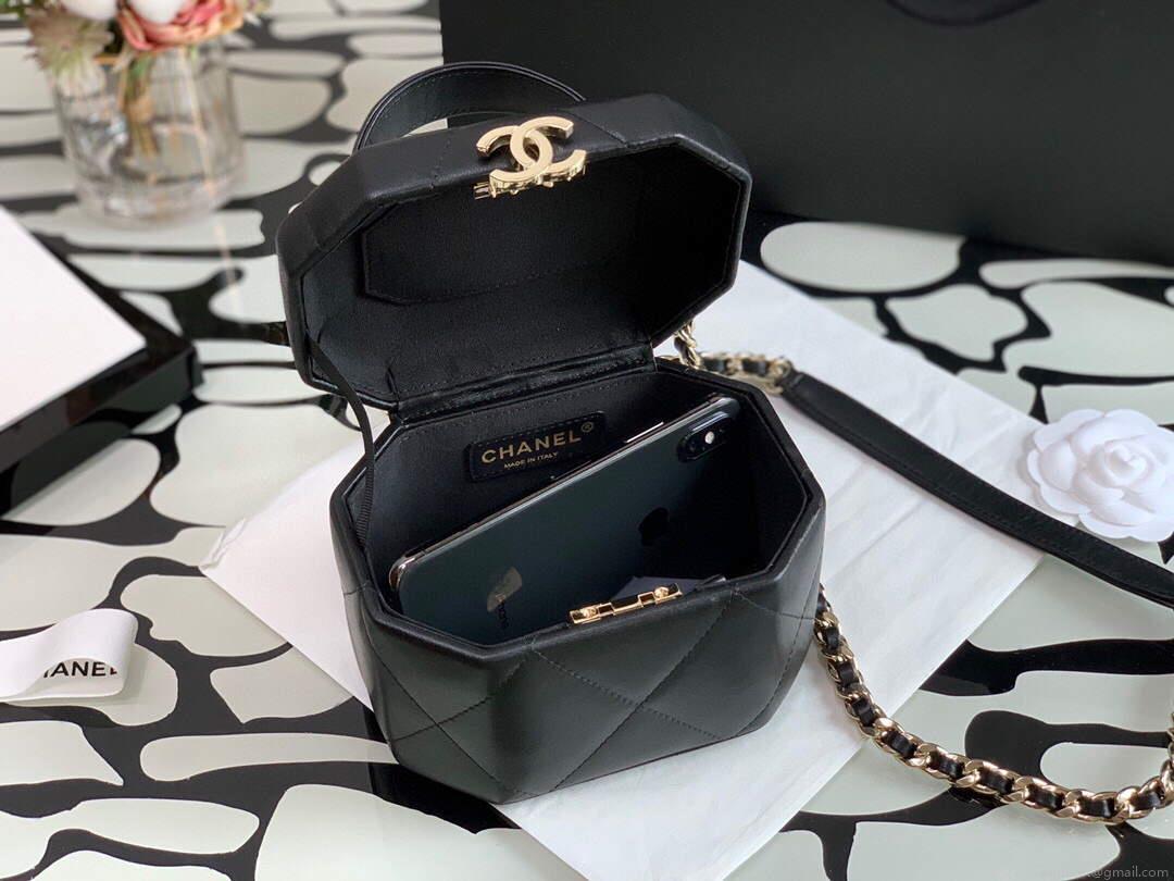 Chanel A99077 Vanity With Chain Lambskin Gold Tone Black