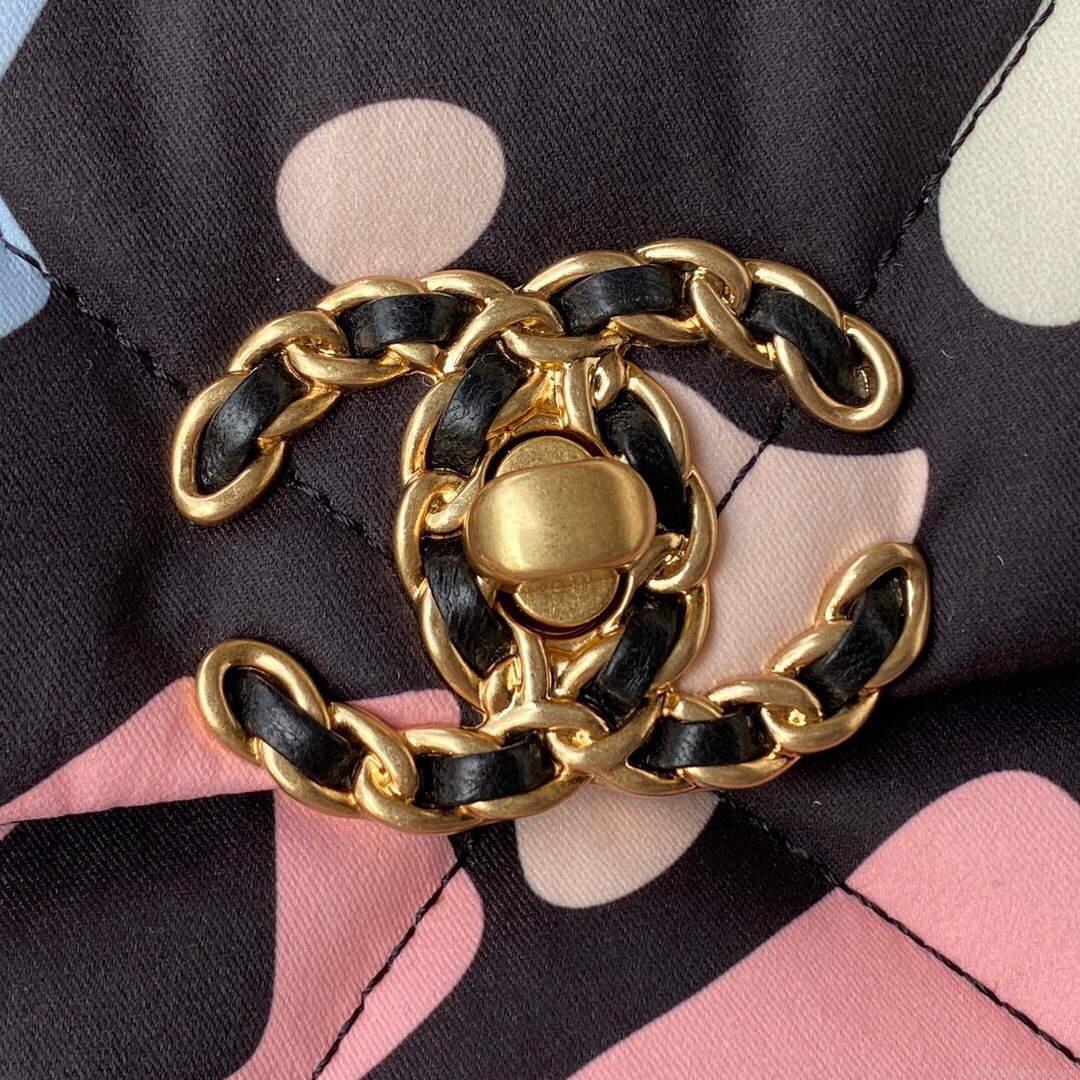 Chanel As1161 Large Chanel 19 Handbag Flap Colorful Print Vintage gold