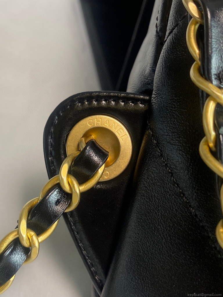 Chanel 22 Backpack Shiny Calfskin AS3313 Black Gold
