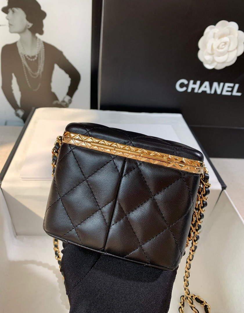 Chanel AP2717 Small Vanity With Chain Lambskin Gold Black