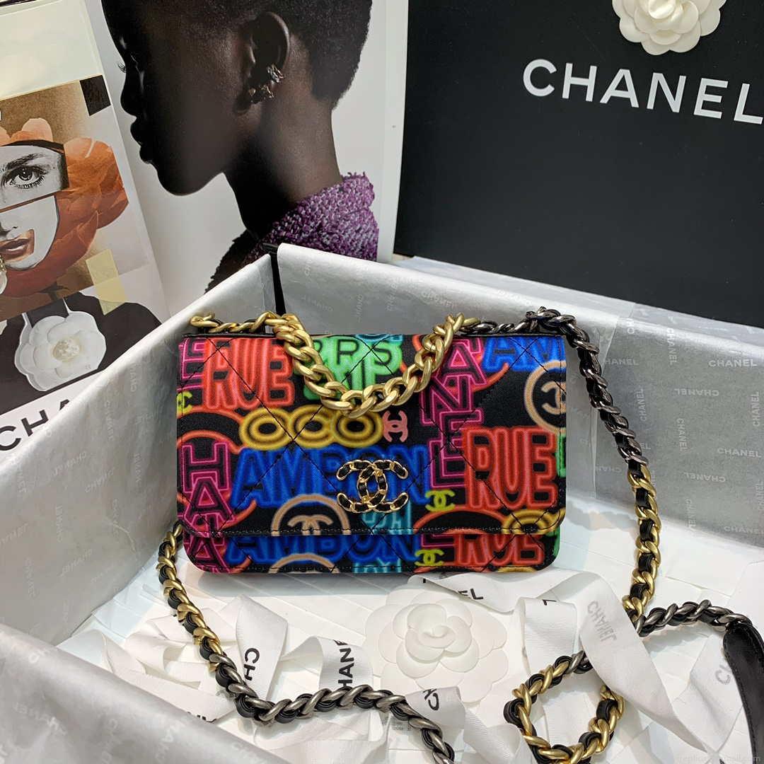 Chanel A81092 Chain Handbag Flap Graffiti Print Vintage multicolor gold