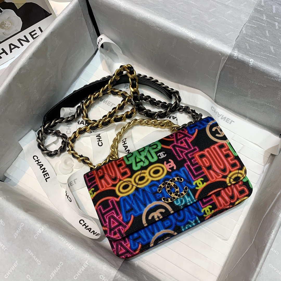 Chanel A81092 Chain Handbag Flap Graffiti Print Vintage multicolor gold