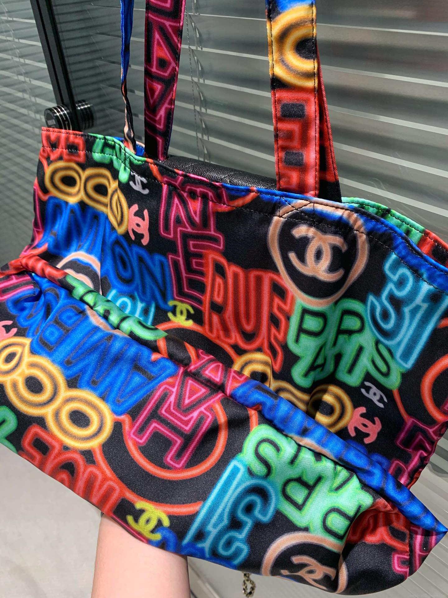 Chanel AS2306 Hobo Shopping Handbag Flap Graffiti Print Vintage multicolor gold