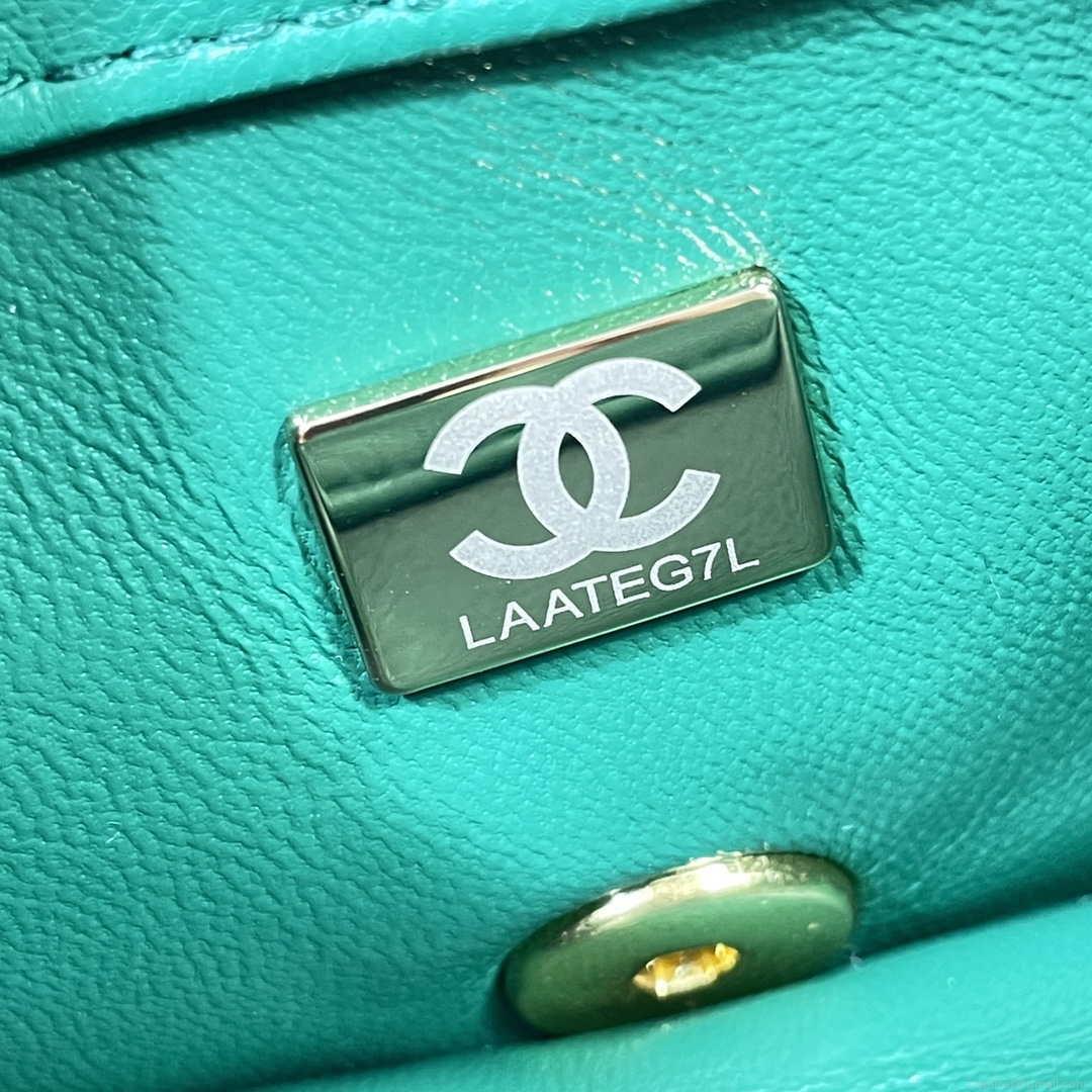 Chanel AS3365 Mini Flap Bag 17cm Lambskin Green