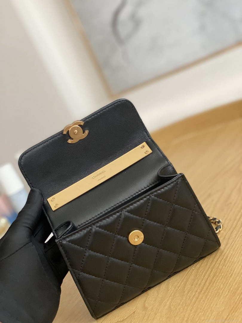 Chanel AP2944 Clutch with Chain Lambskin Black