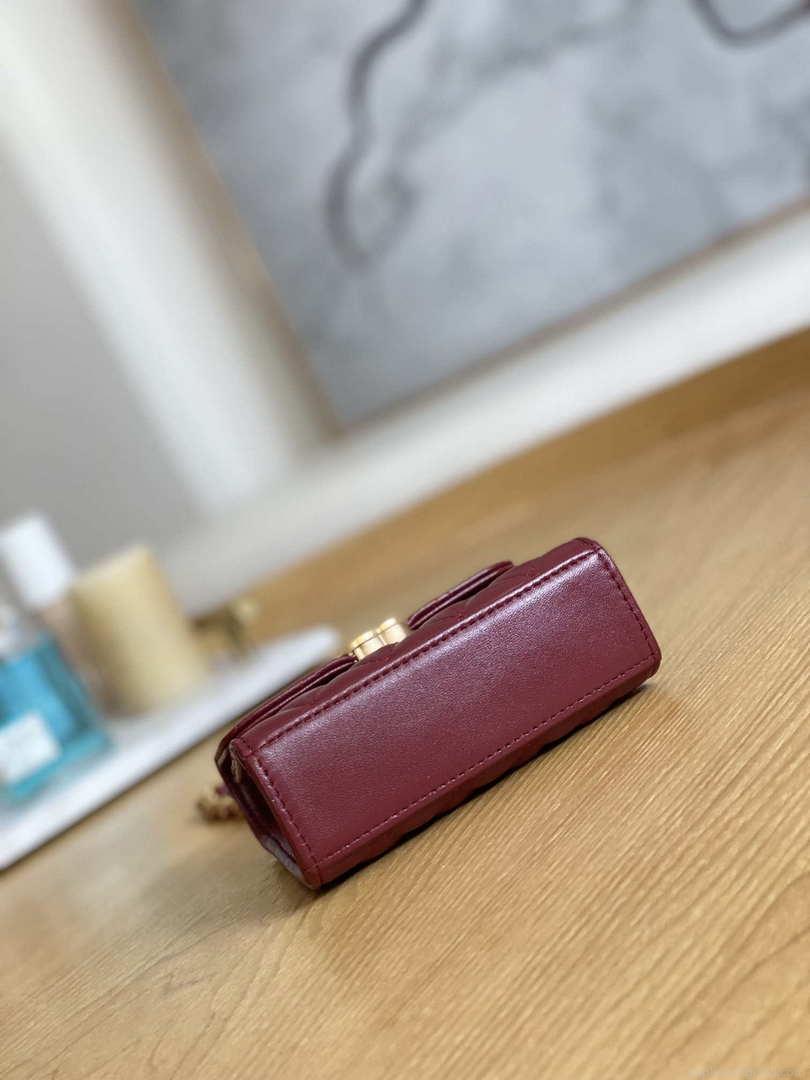 Chanel AP2944 Clutch with Chain Lambskin Wine Red